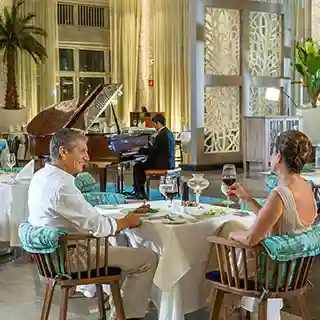 https://www.develoment.sqnescapes.com/Elegant dinner at  luxury restaurant
