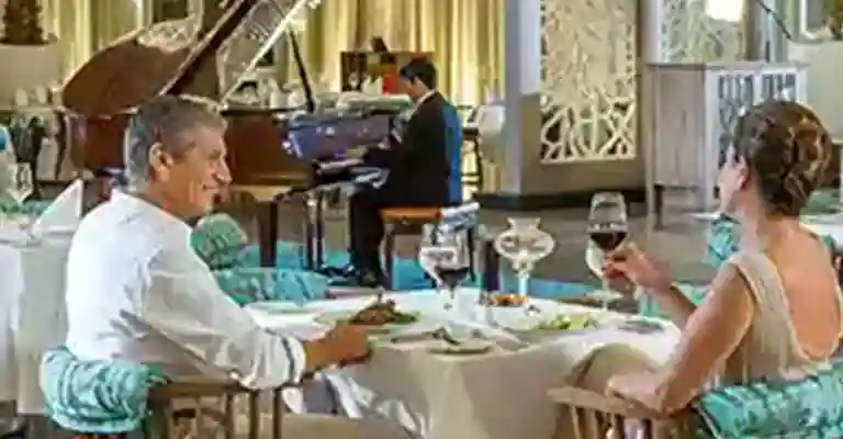 https://www.develoment.sqnescapes.com/Elegant dinner at  luxury restaurant